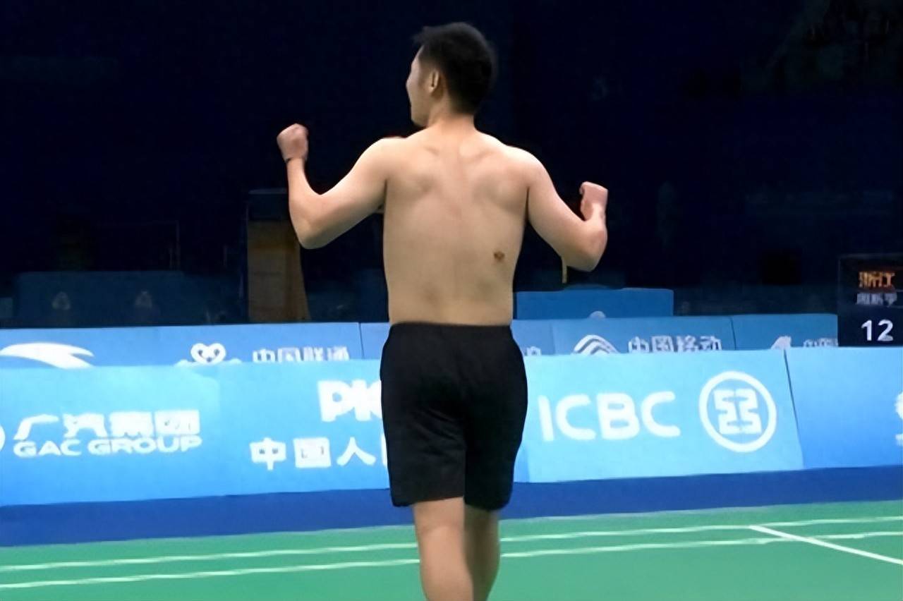 法国队力克印尼队,石宇奇统治全场 法国队力克印尼队,石宇奇统治全场