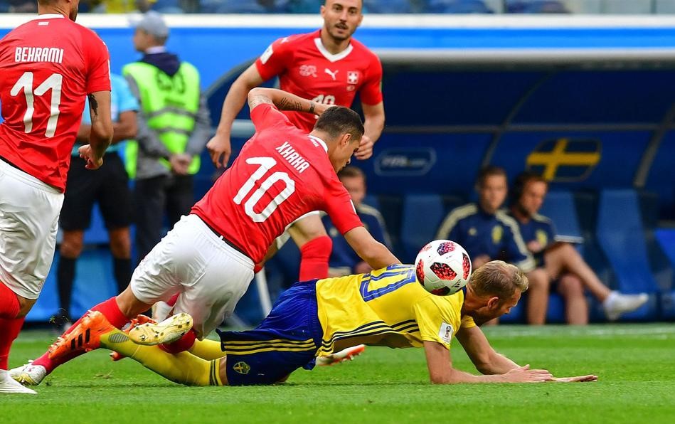 开云体育下载-英格兰队轻取瑞典队，奥恰洛夫关键制胜